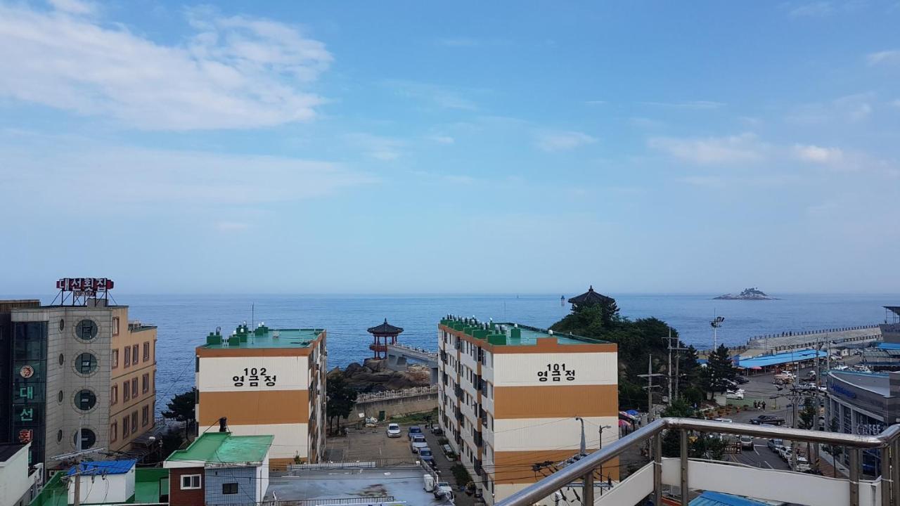 Lighthouse Beach Motel Sokcho Exterior photo