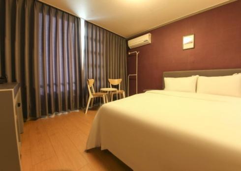 Lighthouse Beach Motel Sokcho Exterior photo